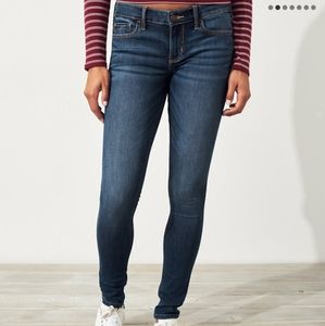 Hollister | Low Rise Dark Wash Skinny Jeans